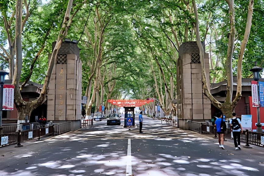 南京体育学院
